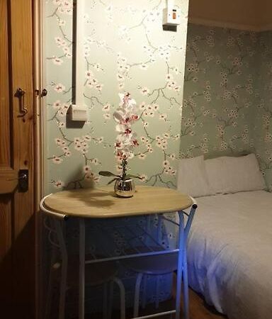 Spacious En-Suite Double Bedroom In Abbey Wood Exterior photo